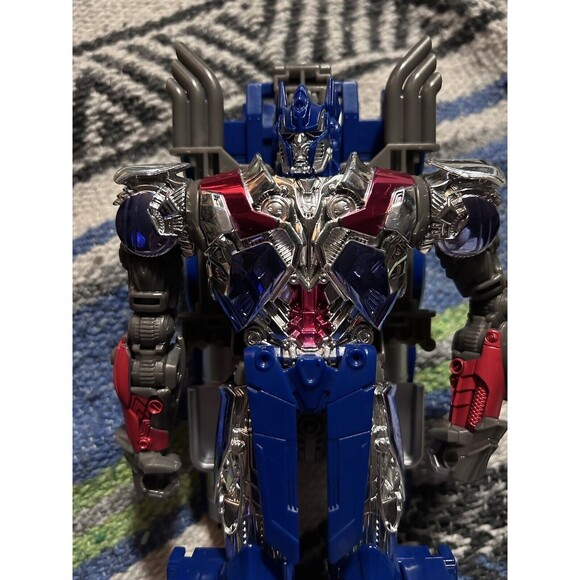 Hasbro Transformers Optimus Prime Autobot Action Figure Platinum Edition - Picture 2 of 6